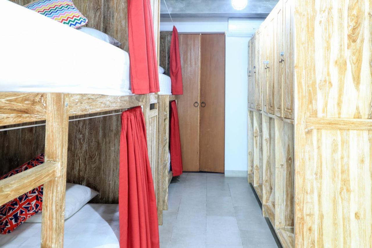 Base Guest House Canggu  Exterior photo