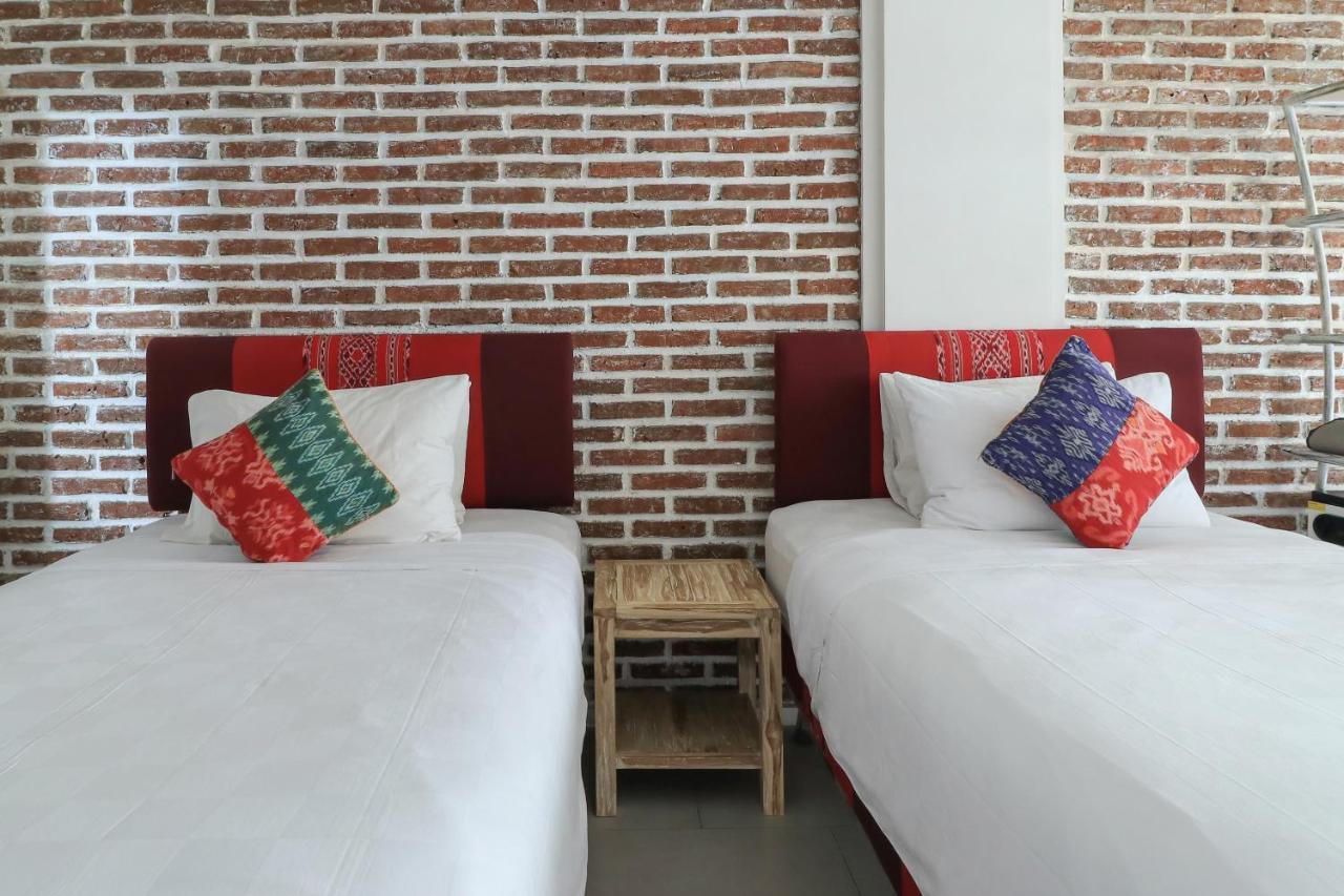 Base Guest House Canggu  Exterior photo